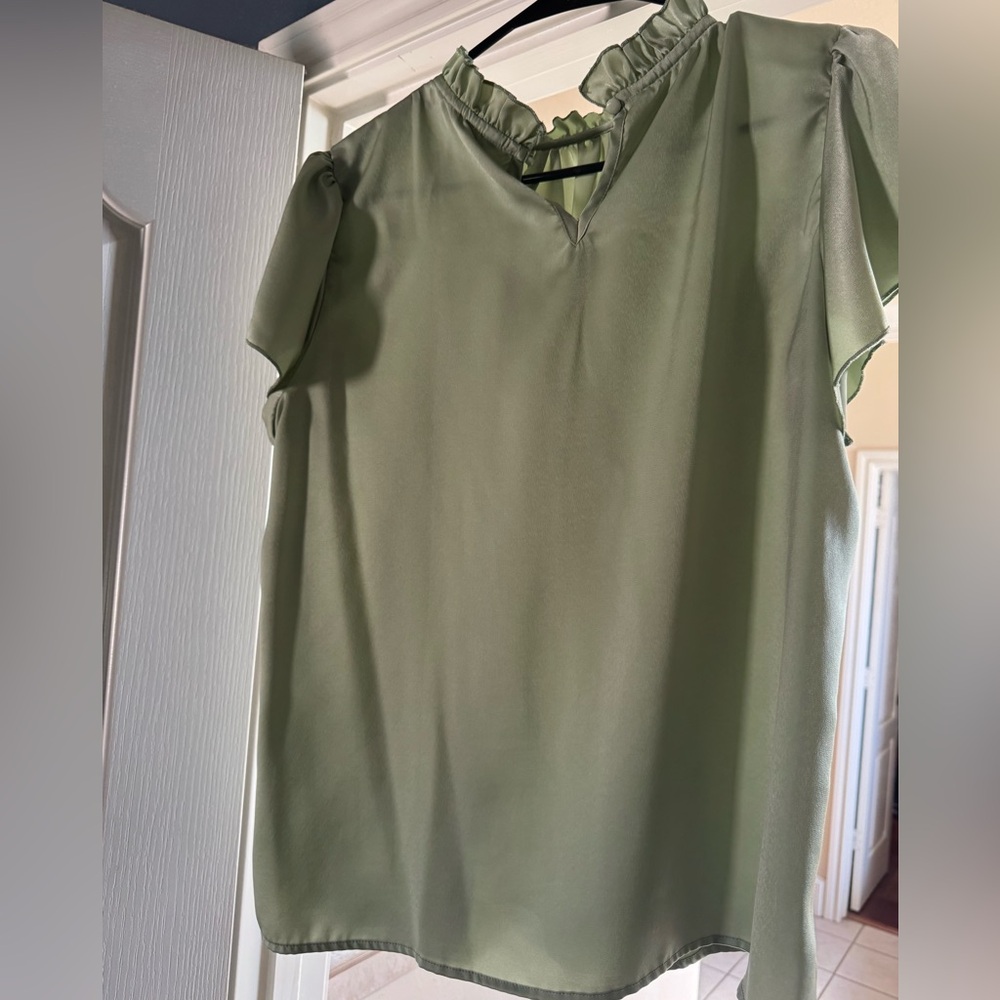PrettyGarden Green Ruffled Top - Picture 4 of 4